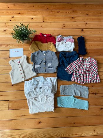 Lot de vêtements filles 6 mois