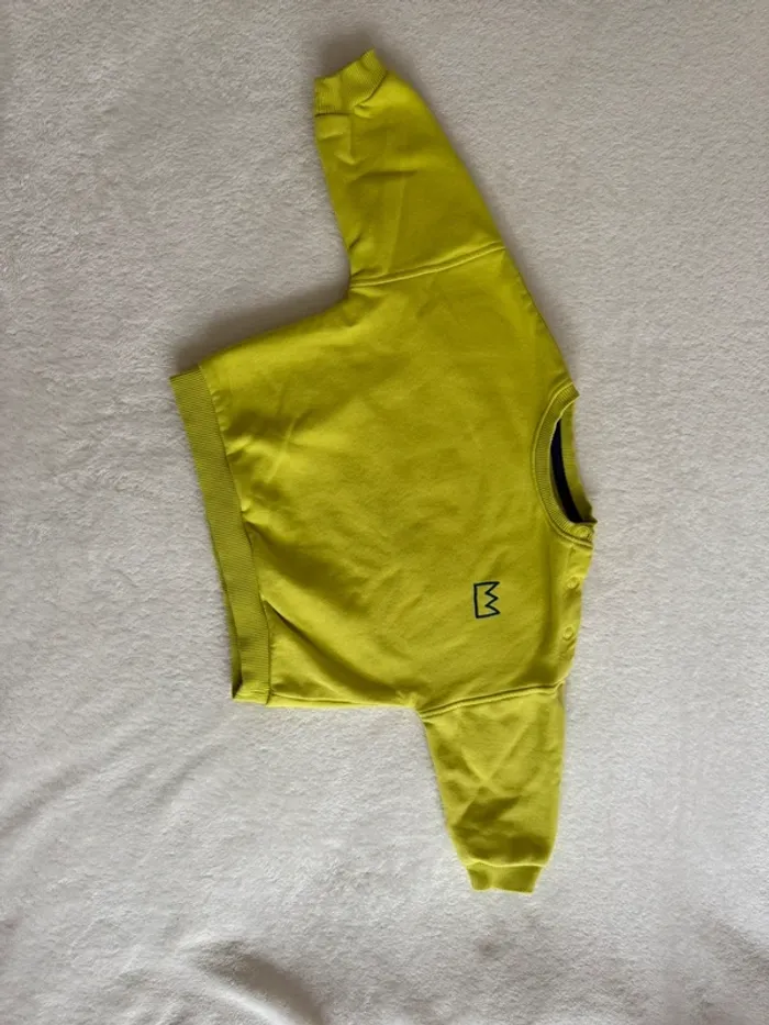 Pull vert avec inscription - photo numéro 2