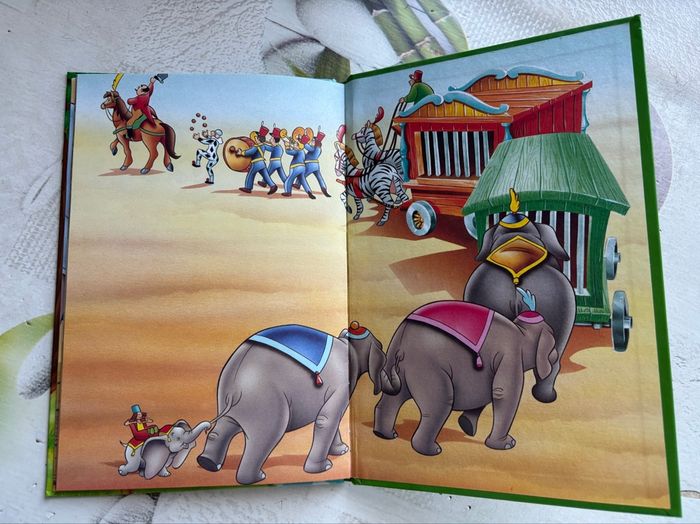 Livre Disney - photo numéro 4