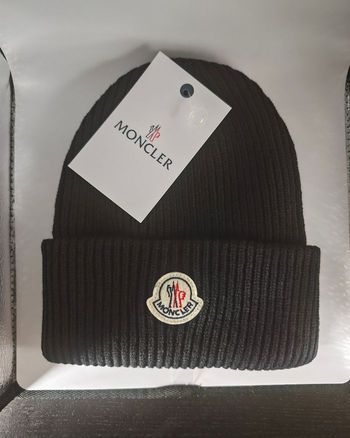 Bonnet noir moncler taille unique 