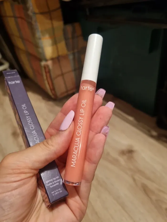 maracuja glossy lip oil tarte huile a levres - photo numéro 2