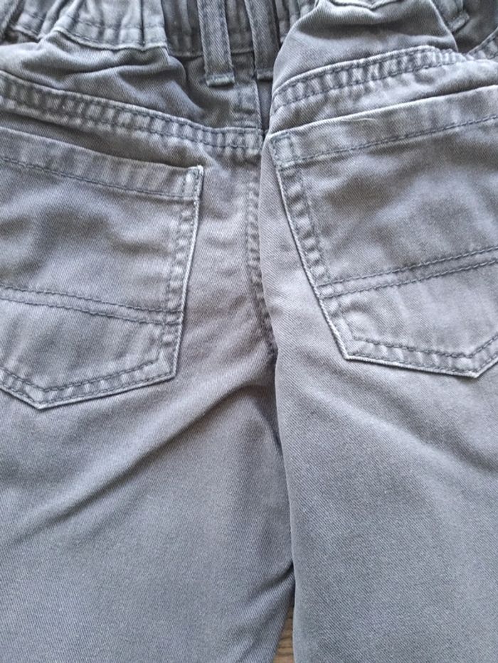 Pantalon Primark taille 5/6 ans - photo numéro 4
