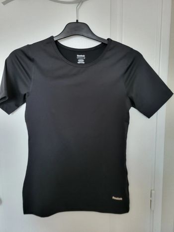 T-shirt de sport noir Reebok