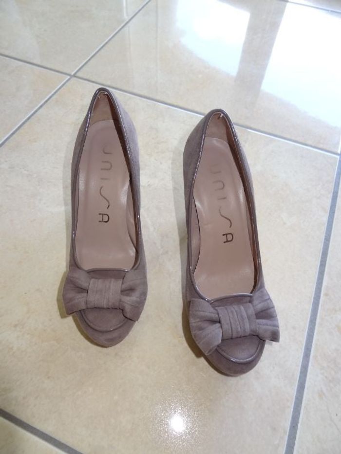Chaussures à talons UNISA T36