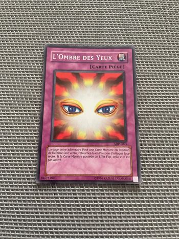 Carte Yu-gi-oh! L'ombre des yeux SDP-F075