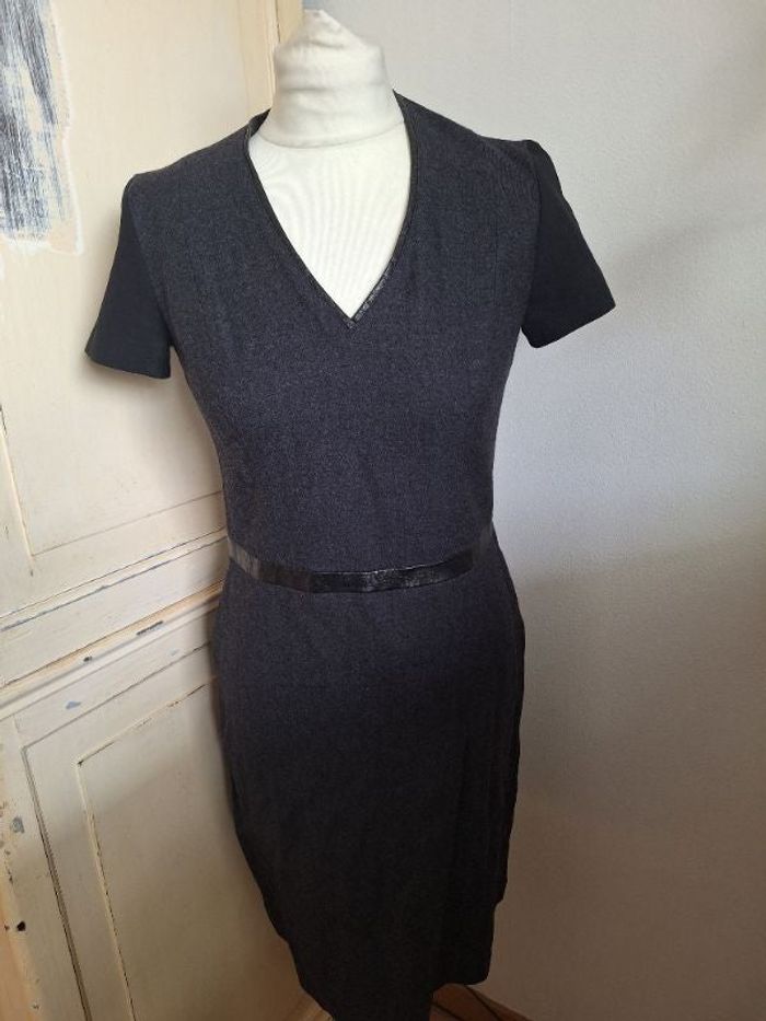 Robe grise
