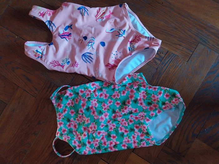 Ensemble maillots 5 ans + chapeau - photo numéro 3