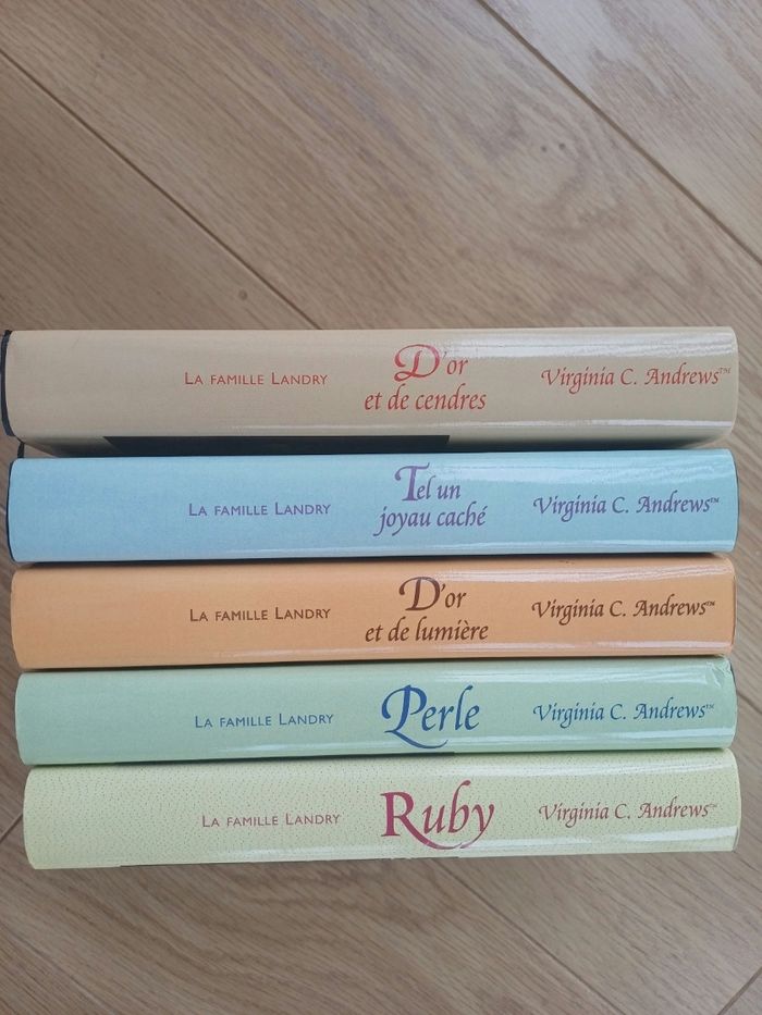 Lot de 7 livres de Virginia C. Andrews - photo numéro 3