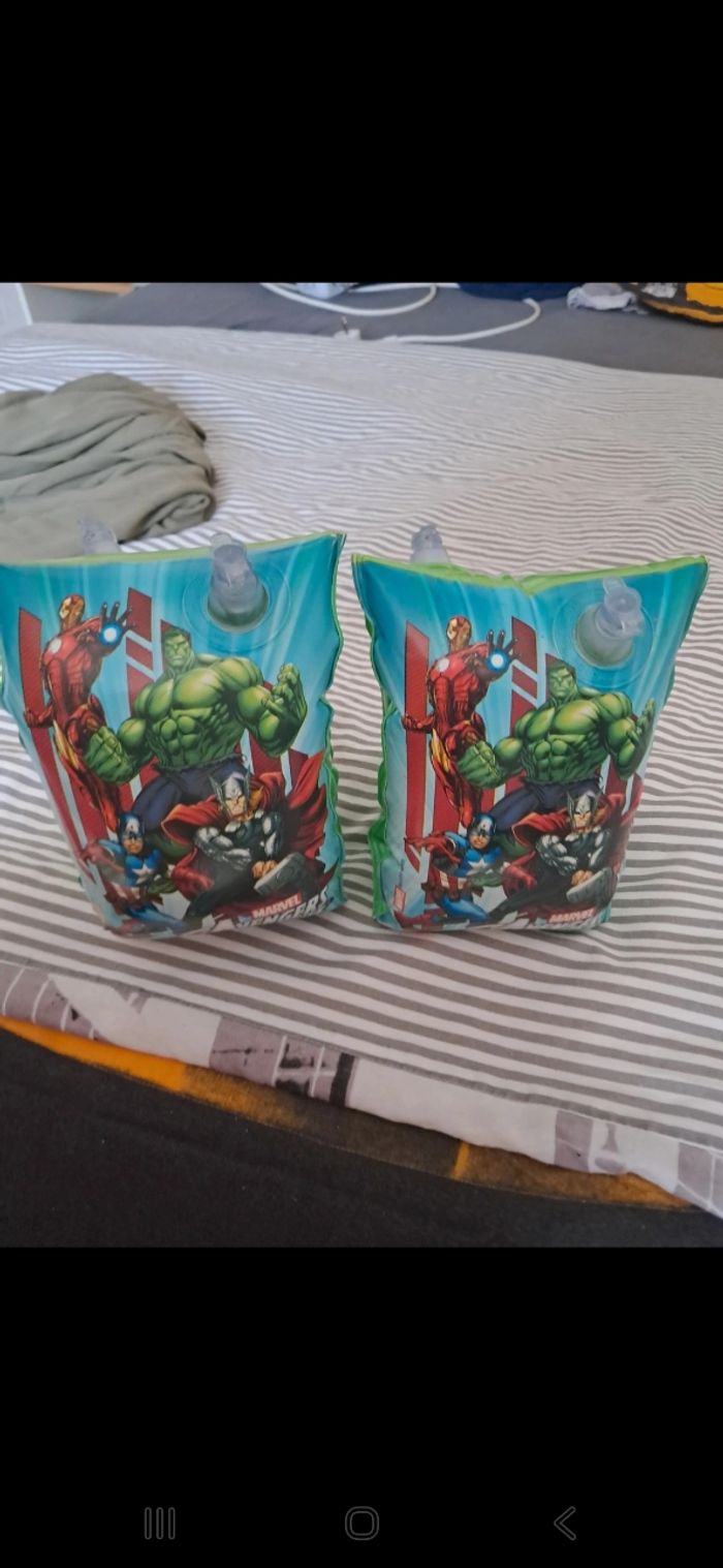 Brassards avengers - photo numéro 5