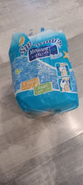 Couche de bain neuve taille moins de 12 kg