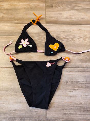 Maillot de bain deux pièces noir avec coeur et fleurs Banana Moon Taille 40