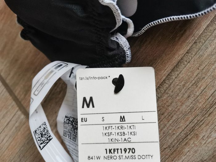 Maillot de bain 2 pièces Tézénis noir et pois blancs taille M pour le haut et S pour le bas - photo numéro 5