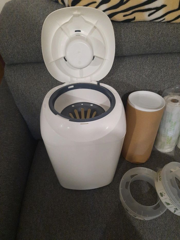Poubelle à couche et recharge Tommee Tippee Beebs