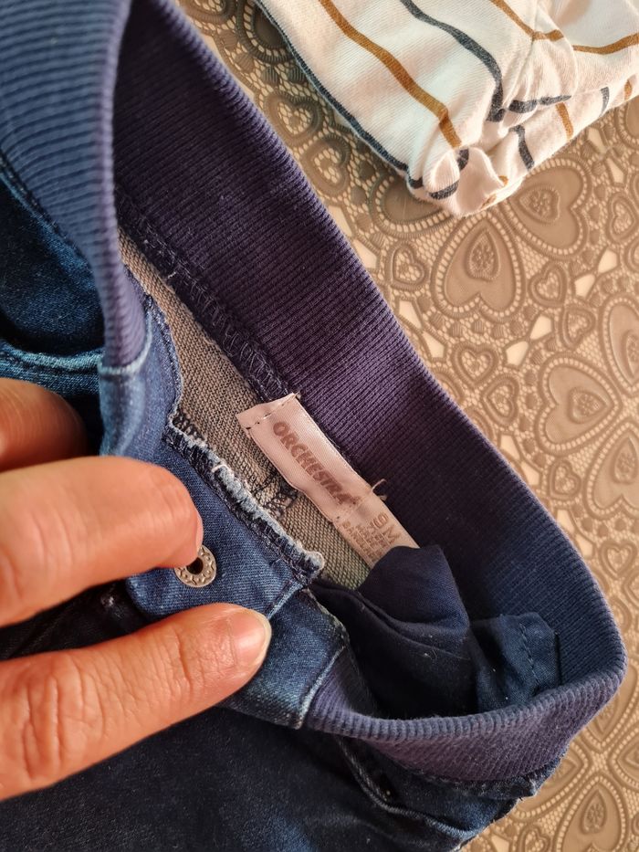Lot de 2 jeans orchestra taille 9 mois je donne le tee shirt car petite tâche - photo numéro 2