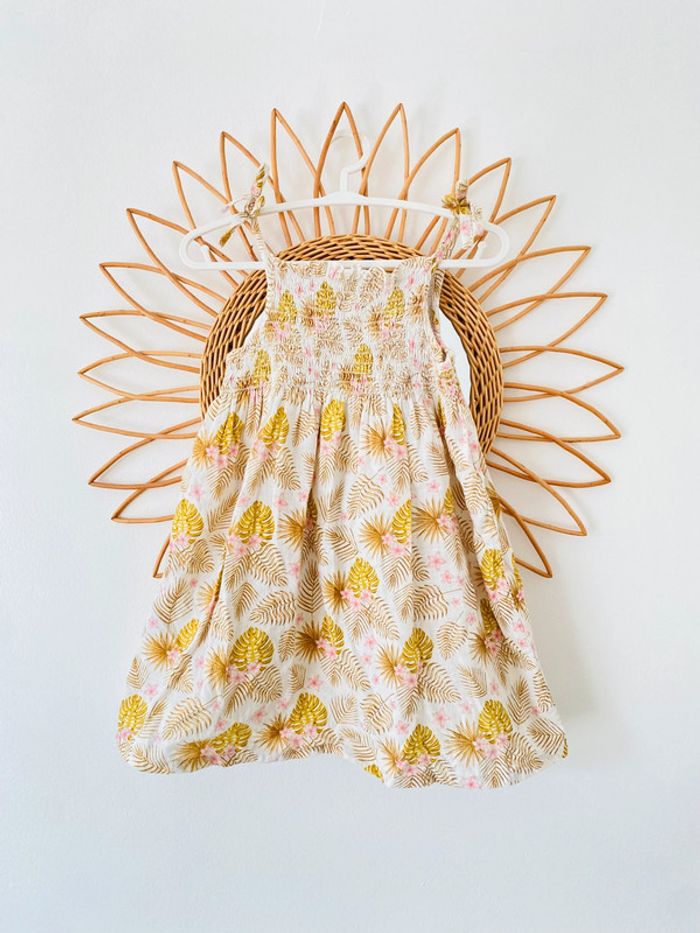 Robe floral Mango 2/3 ans 98 cm en très bon état
