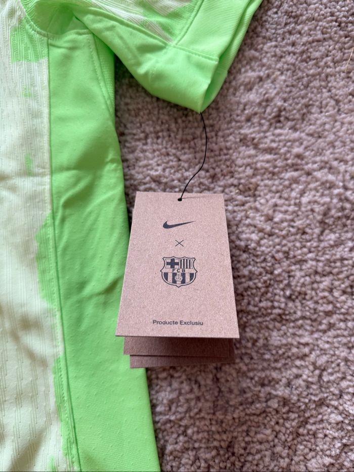 Maillot FCB nike vert (no sponsor) taille m - photo numéro 4