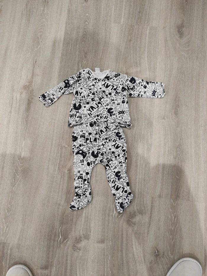 Pyjama léger deux pièces 9 mois