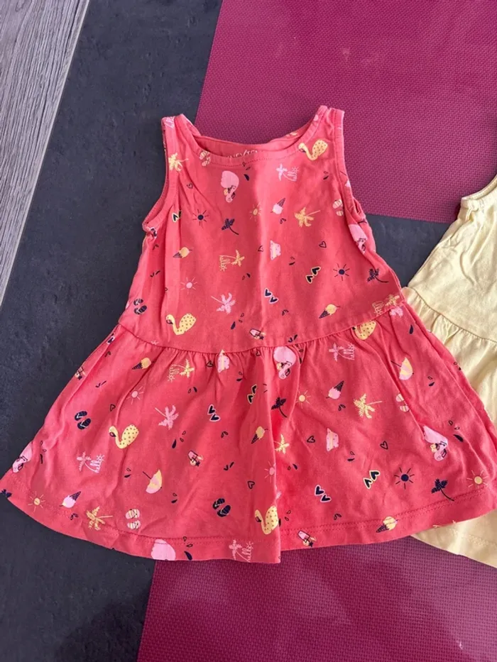 Robe 6 mois - photo numéro 2