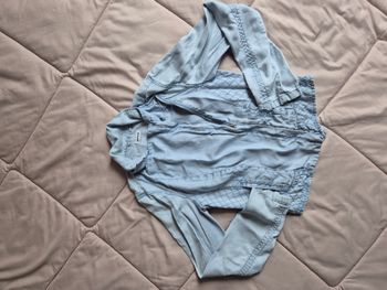 Veste bleu Matière d'jean souple Taille 36  Marque "Pimkie"