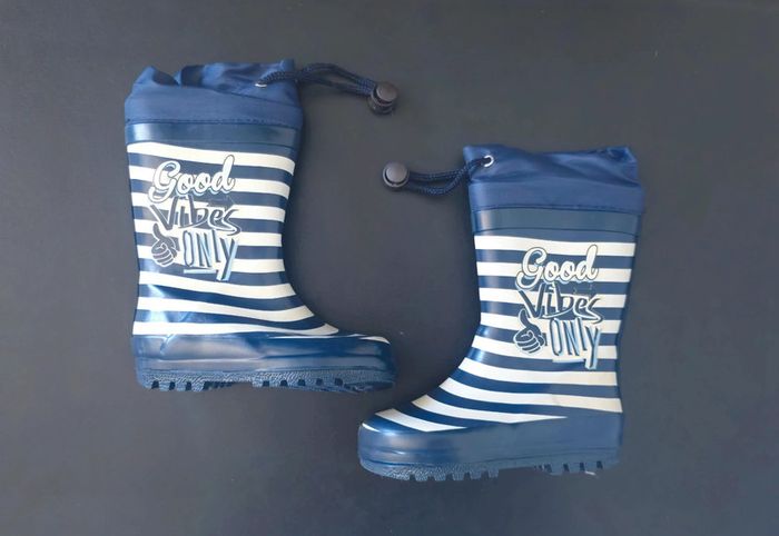 Bottes de pluie avec col imperméable taille 22 neuves 🧸
