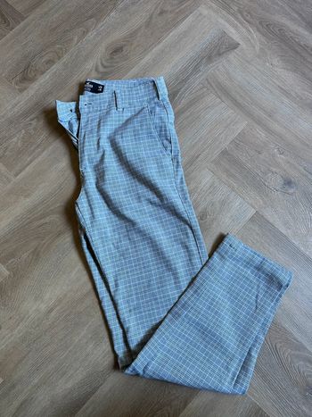 Chino à carreaux