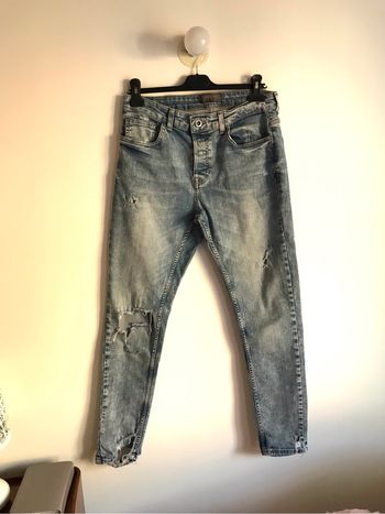 Jean Zara Man à trous taille 42