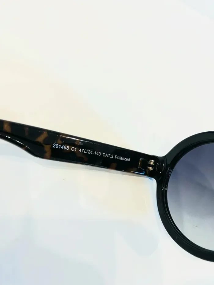 Lunette de soleil mixte ronde noire Polarisée bras léopard UV protection catégorie 3 - photo numéro 4