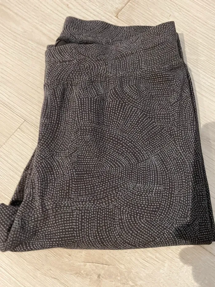 Jolie Leeging femme taille 34-XS en très bon état - photo numéro 2