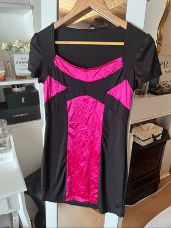 Robe sexy noire/rose fuschia T.U TBE 👗