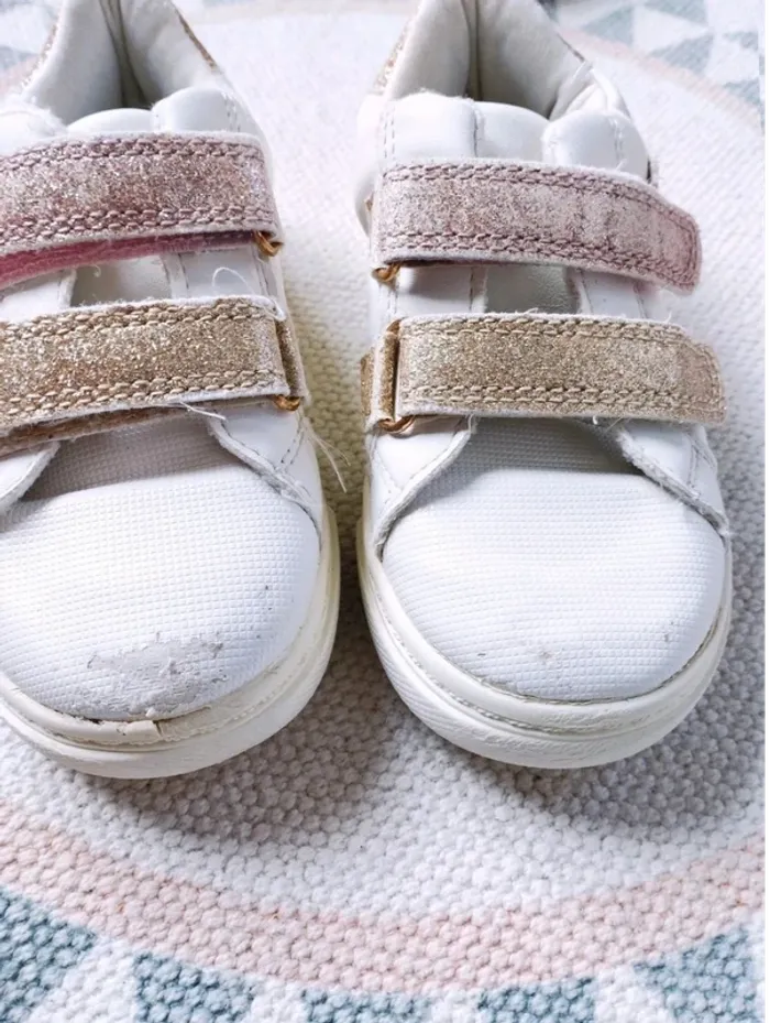 Lot de 2 paires de baskets T26 Bon État - photo numéro 10