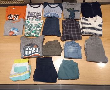 Lot vetements garçon 4/5 ans. 15 pieces. Descriptif complet photo 5