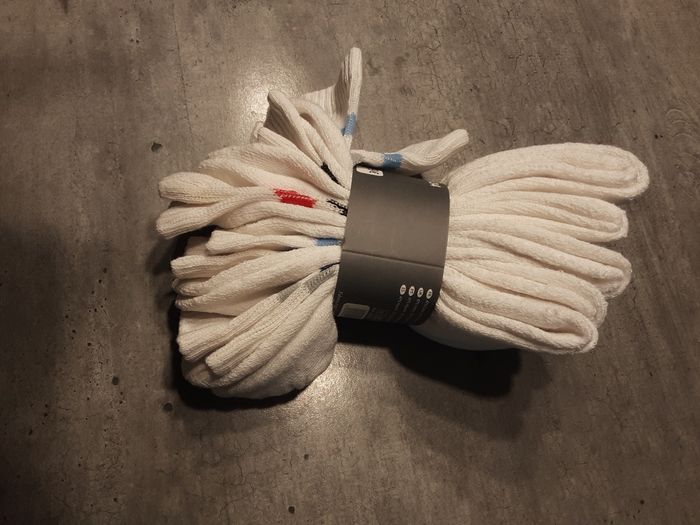 Lot chaussettes de sport - photo numéro 2
