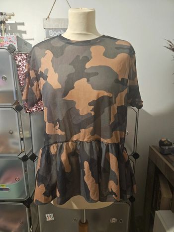 Tee-shirt  motif militaire Zara 38 neuf sans étiquette #lora11femme38