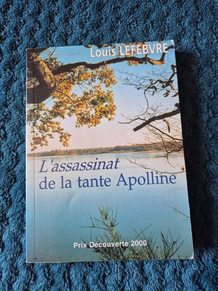 Livre titre L'assassinat de la tante Apolline
