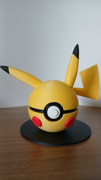 Pokeball Pikachu