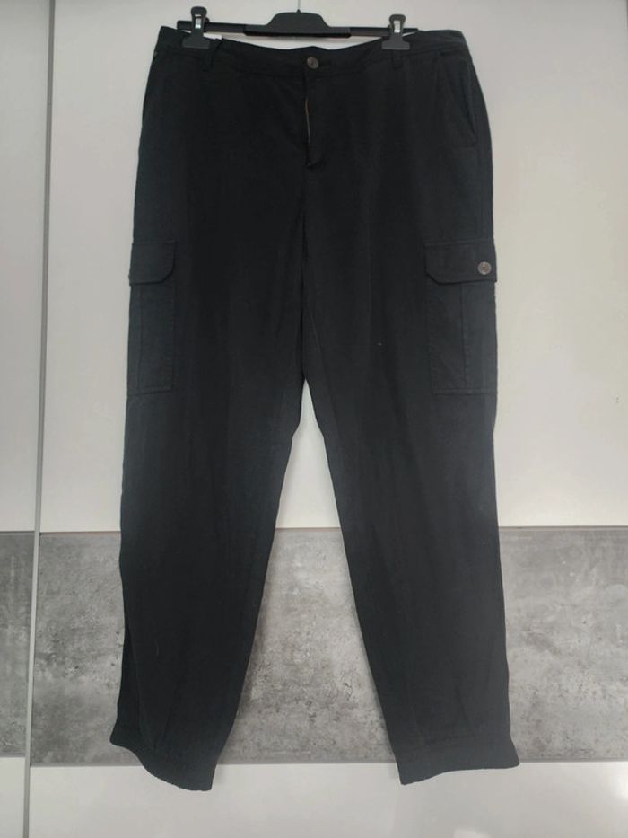 Pantalon cargo