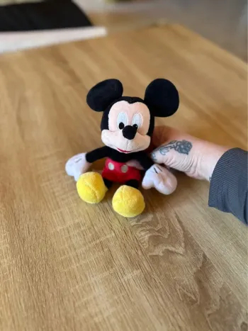 Petite peluche Mickey – Très bon état – Disney