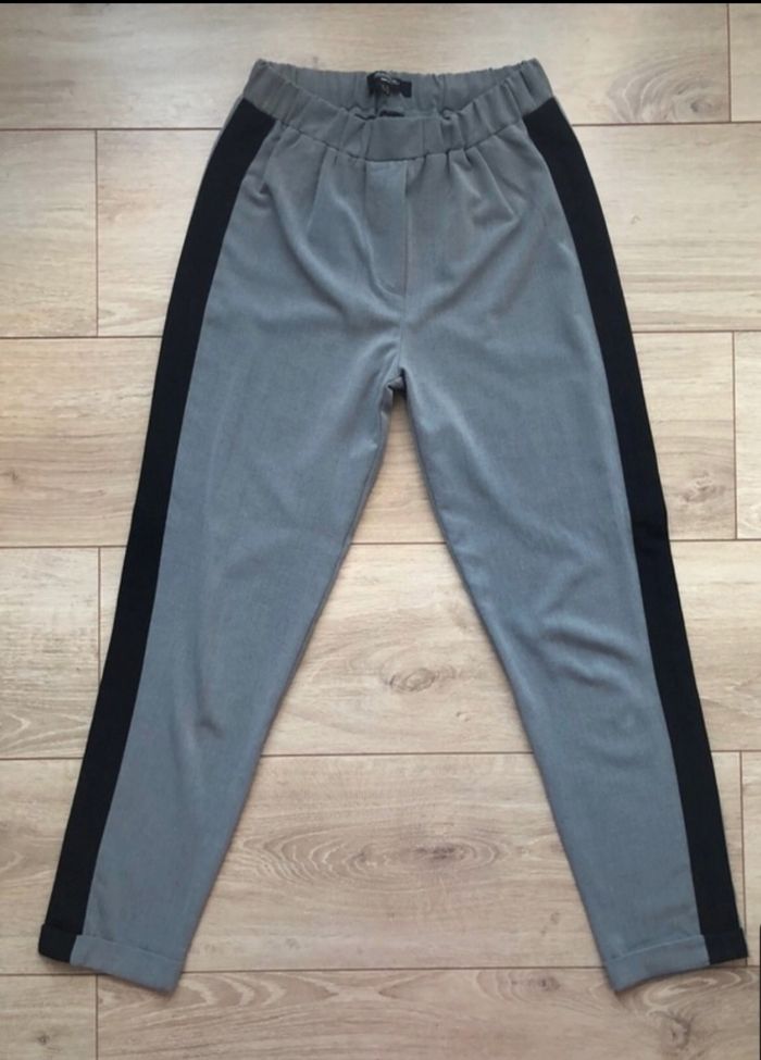 Pantalon Jennyfer gris et noir