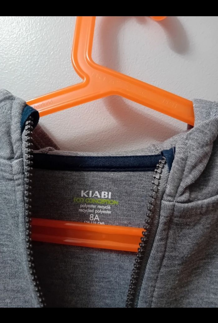 Sweat zippé 8 ans - photo numéro 3