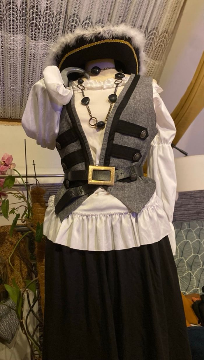 Déguisement pirate fait maison taille 38/40 - photo numéro 5