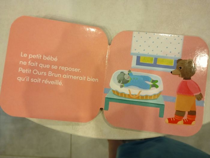 Livre petit ours brun et le bebe - photo numéro 2