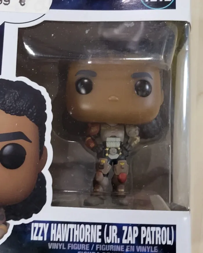 Figurine Funko Pop Pixar Buzz le film 1212 : Izzy Hawthorne - photo numéro 7