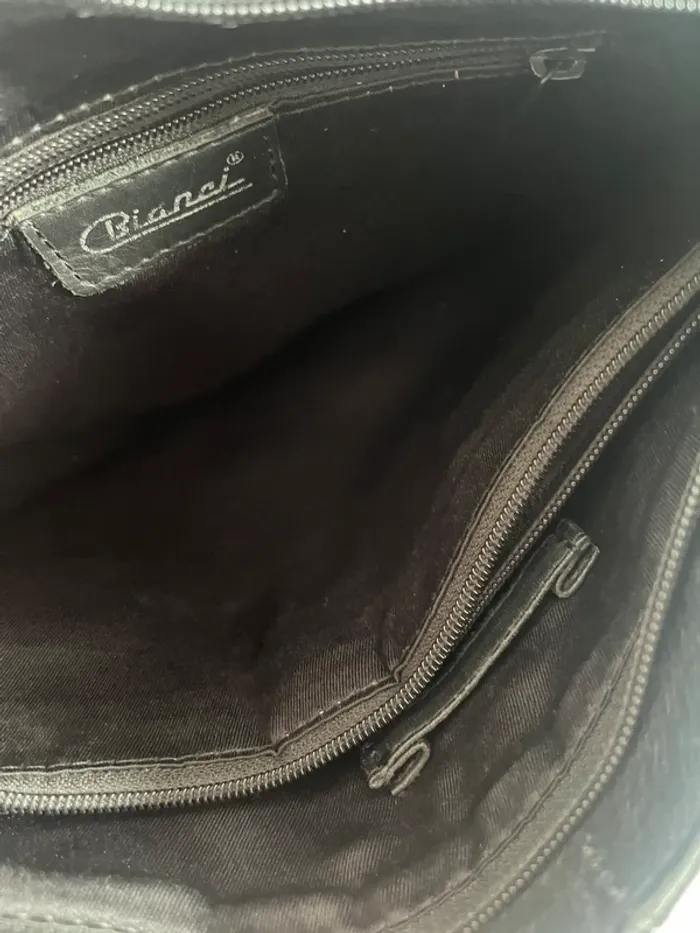 Sac bandoulière noir Bianei – Cuir souple, look vintage chic - photo numéro 3