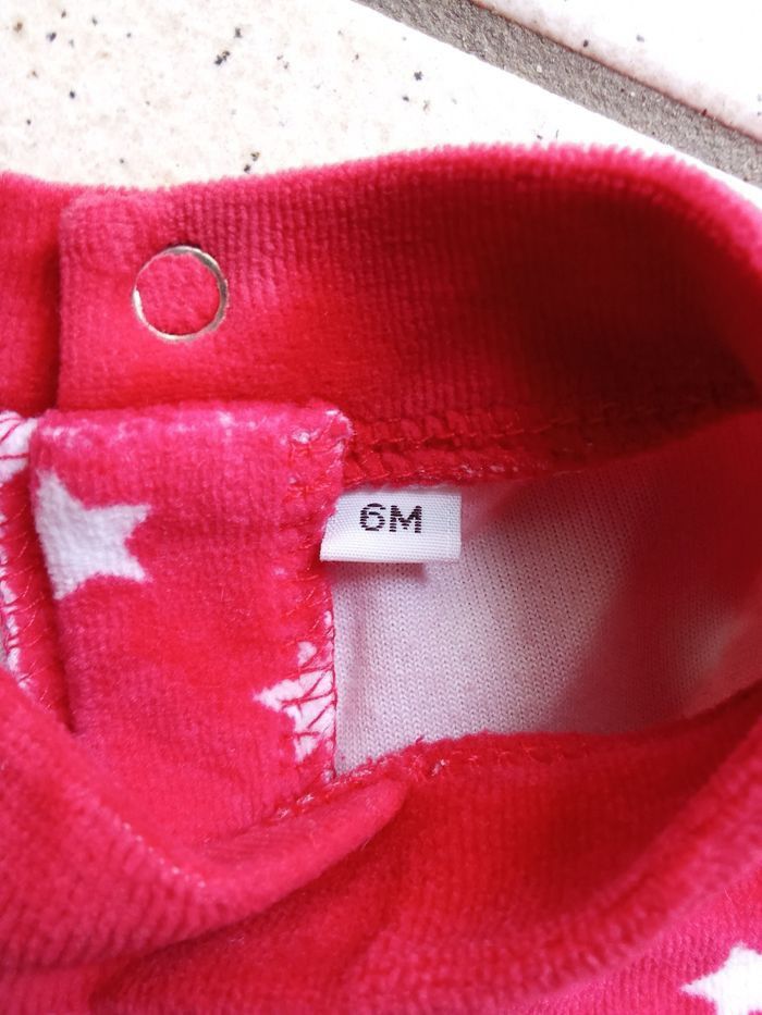 Pyjama de Noël une pièce mixte, bébé fille ou garçon 6 mois, motif Rennes, rouge, blanc, étoiles - photo numéro 5