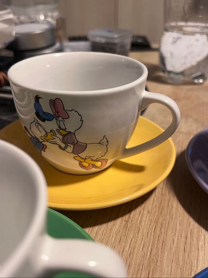 Tasses avec assiettes - photo numéro 5