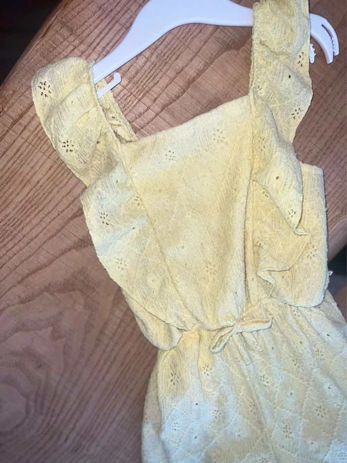 Combinaison combi salopette jaune à broderies Primark fluide flare jaune 3-4 ans 3 4 - photo numéro 3