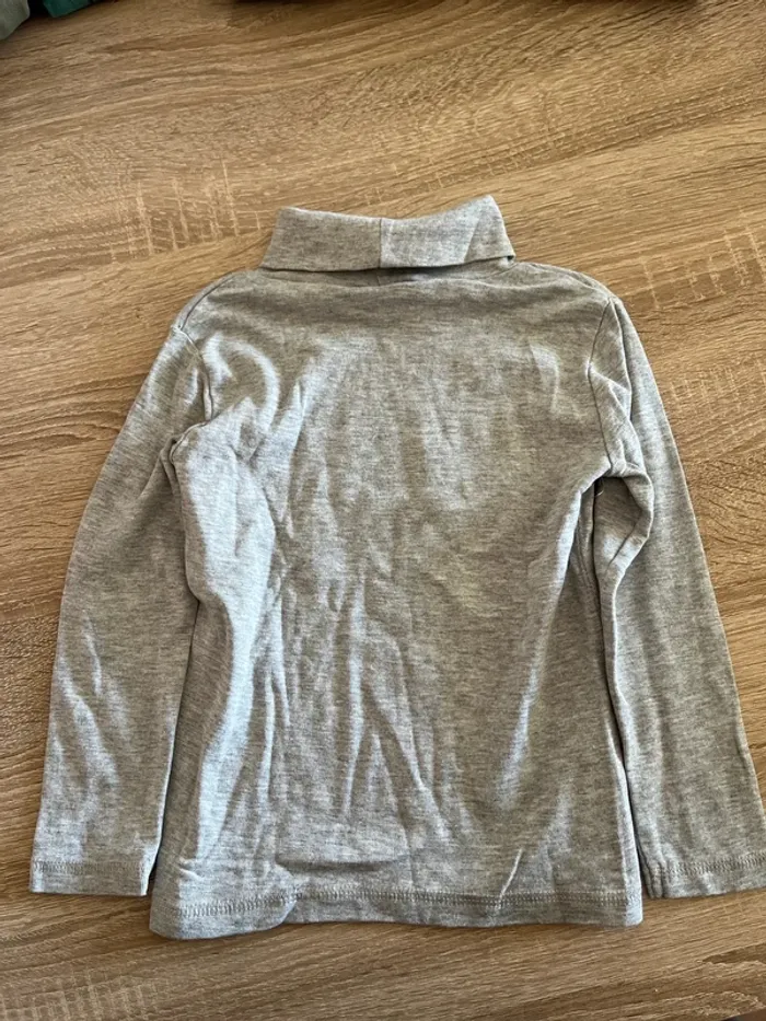 T-shirt col roulé gris - photo numéro 3