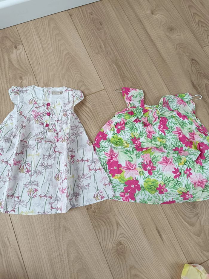 Lot 2 robes fleuris 6 mois fille