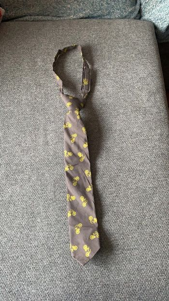 Cravate vélo enfant ~3 ans fermeture à scratch velcro