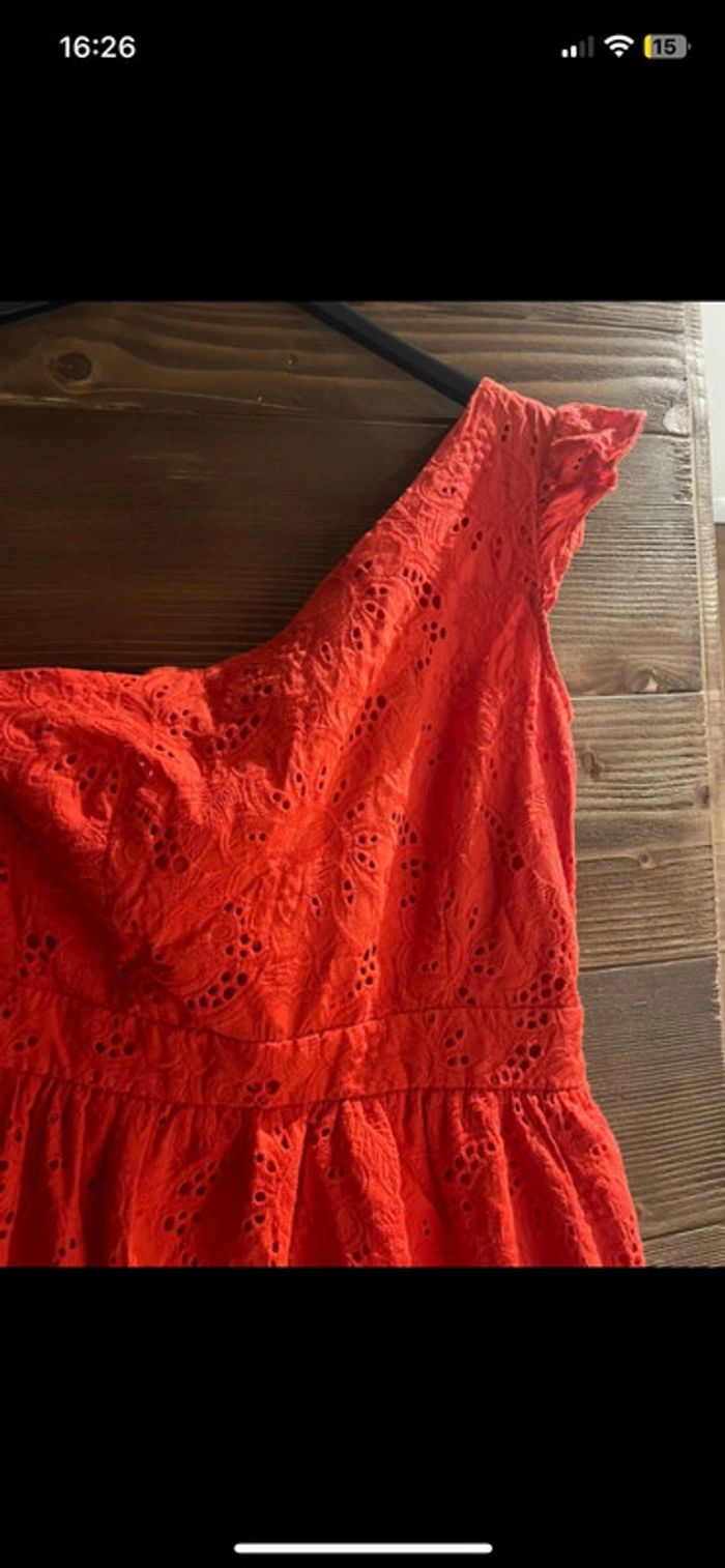 Robe asymétrique broderie anglaise corail/rouge - photo numéro 2